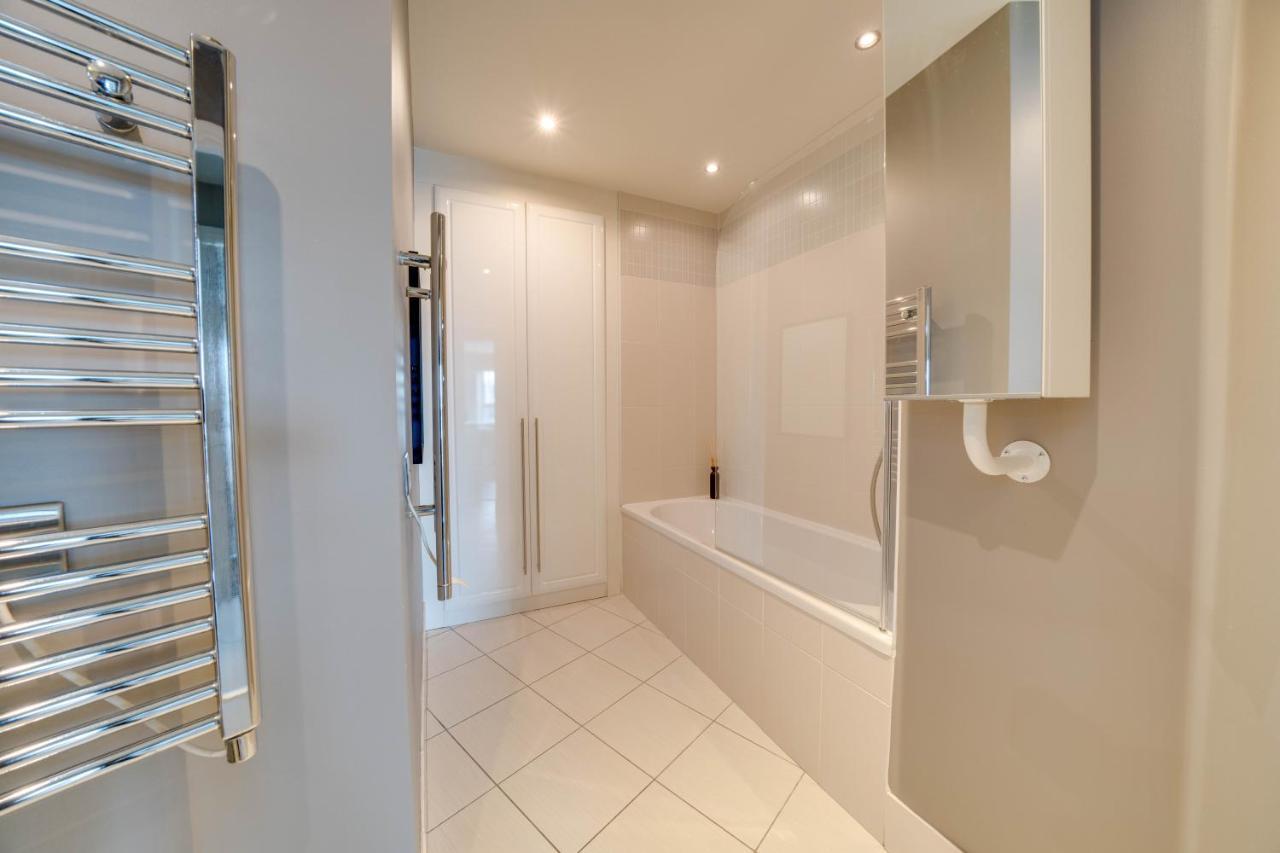 Tallest Building In The City Centre Sleeps 5 Incredible City Mountain And Lagan Views Belfast Luaran gambar